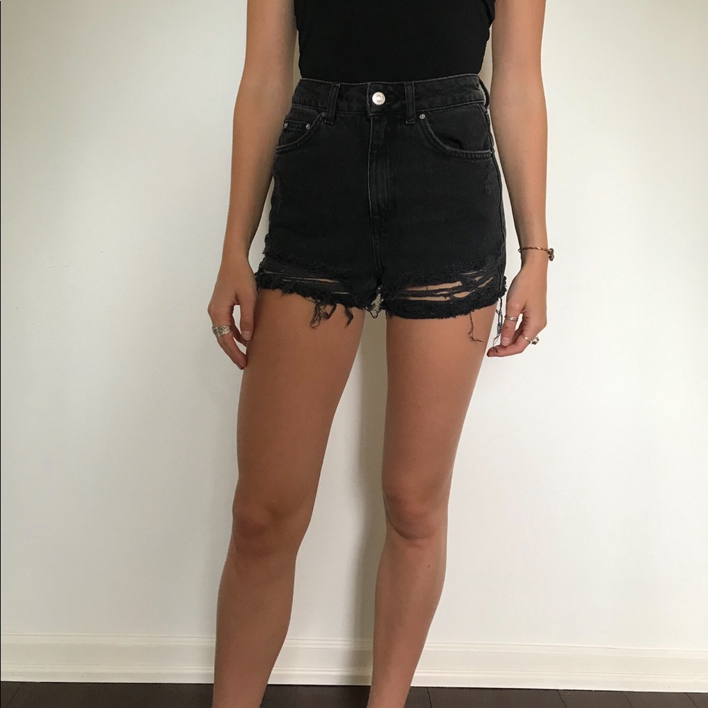 TopShop Moto mom jean short distressed - Picture 2 of 6